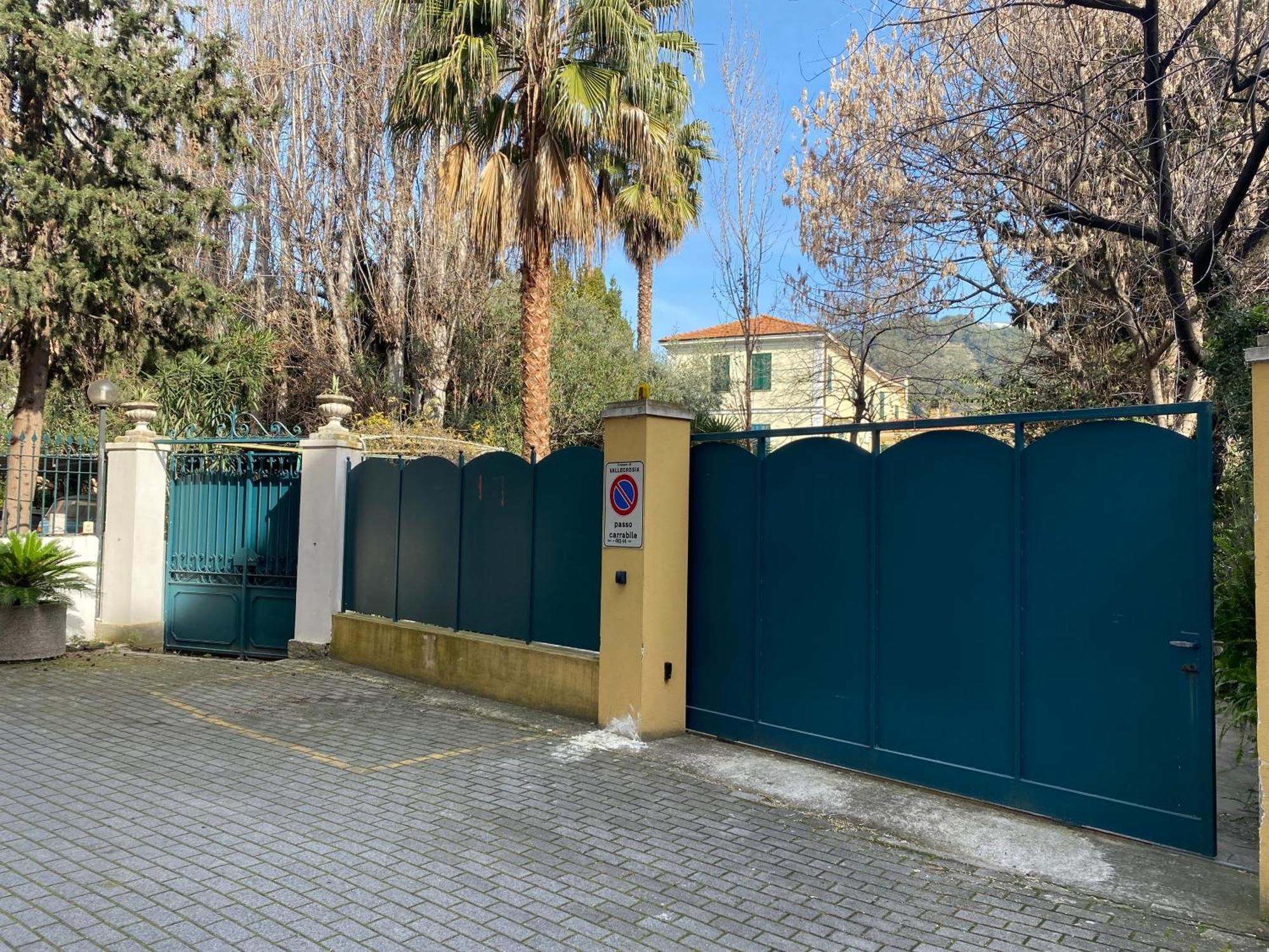 Villa Angelina - Casa Glicine Vallecrosia Exterior foto